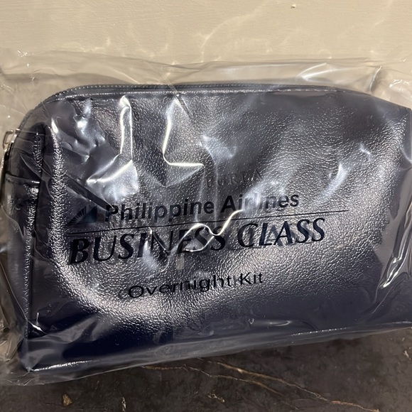 FURLA Toiletry Bag - Philippine Airlines Travel Amenity Kit - Picture 11 of 12